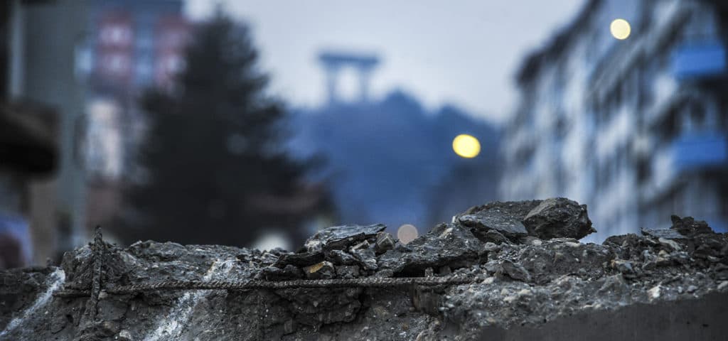 Debati për urën në Mitrovicë shpërfaqi hipokrizinë e organizuar