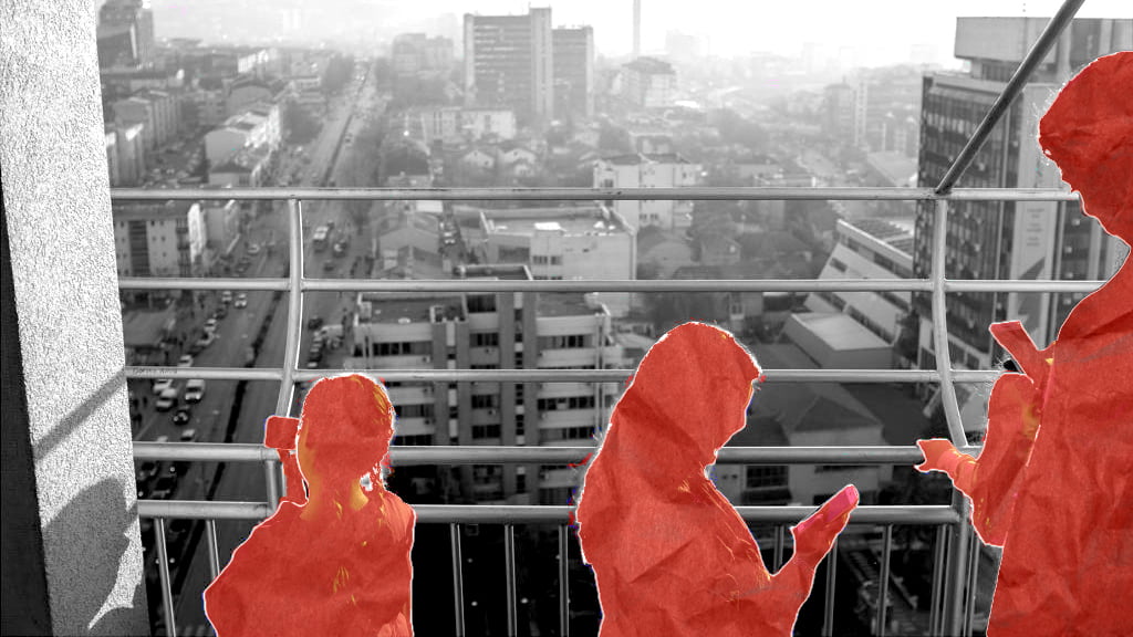 Nëpër hapësirat publike si vajzë dhe më pas, si grua